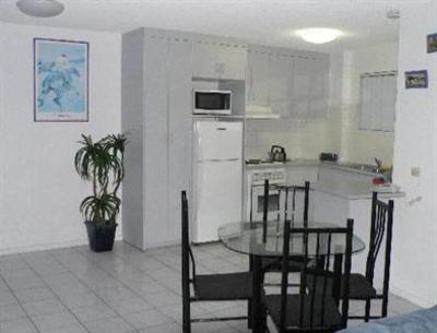 фото отеля At The Sands Holiday Apartments Gold Coast