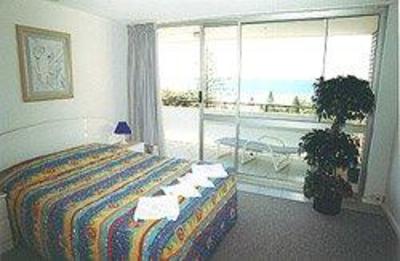 фото отеля At The Sands Holiday Apartments Gold Coast