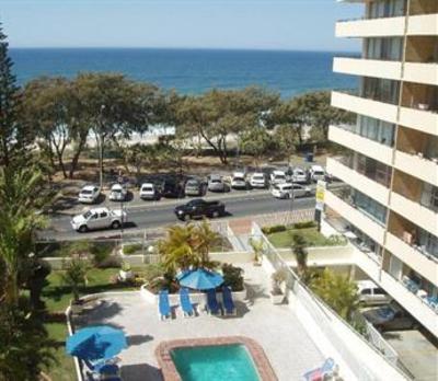 фото отеля At The Sands Holiday Apartments Gold Coast