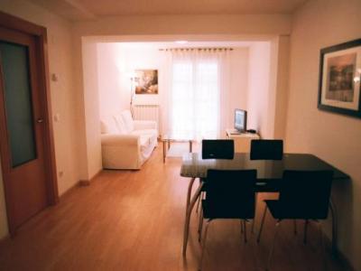 фото отеля Apartamentos Auhabitat Zaragoza