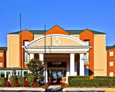 фото отеля Holiday Inn Express Hotel & Suites Nashville - I-40 & 1-24 Spence Lane