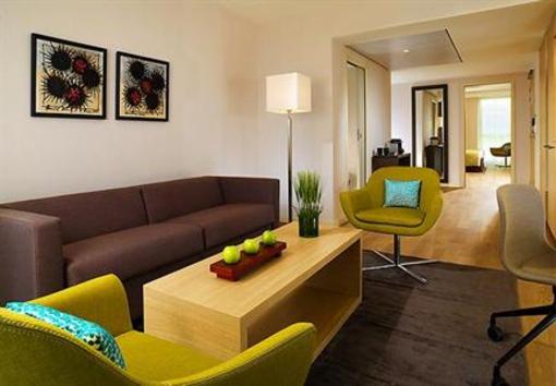 фото отеля Courtyard by Marriott Montpellier