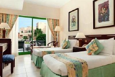 фото отеля Hilton Hurghada Long Beach Resort