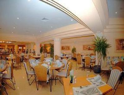фото отеля Hilton Hurghada Long Beach Resort