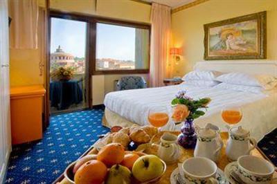 фото отеля Riz Ferrari Hotel