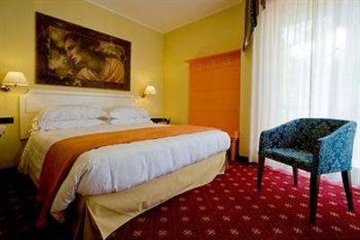 фото отеля Riz Ferrari Hotel