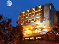 Riz Ferrari Hotel