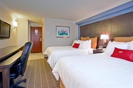 фото отеля Crowne Plaza Toronto Airport