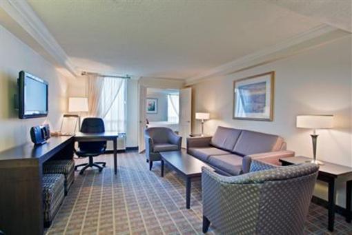 фото отеля Crowne Plaza Toronto Airport