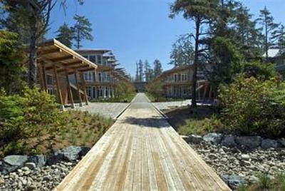 фото отеля Cox Bay Beach Resort