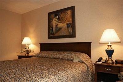 фото отеля The Parkway Hotel