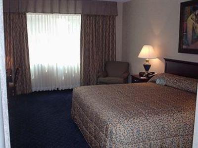фото отеля The Parkway Hotel