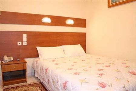 фото отеля Hotel Famissi