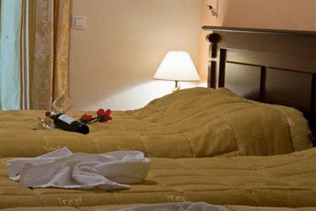 фото отеля Hotel Famissi