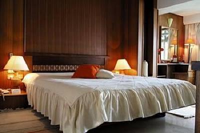 фото отеля The Orangers Beach Resort & Bungalows