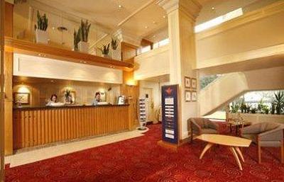 фото отеля BEST WESTERN Gatwick Moat House
