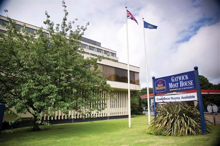 фото отеля BEST WESTERN Gatwick Moat House