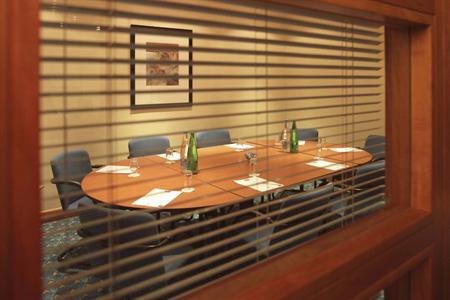 фото отеля BEST WESTERN Gatwick Moat House