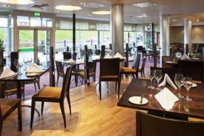 фото отеля Holiday Inn Ellesmere Port