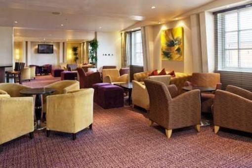 фото отеля Holiday Inn Ellesmere Port