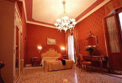 фото отеля Residenza San Maurizio Venice