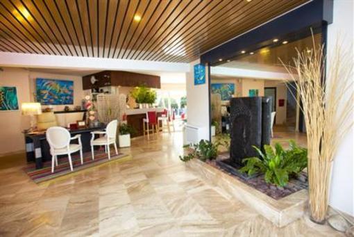 фото отеля Carnac Lodge & Hotel