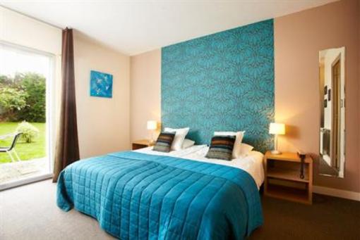 фото отеля Carnac Lodge & Hotel
