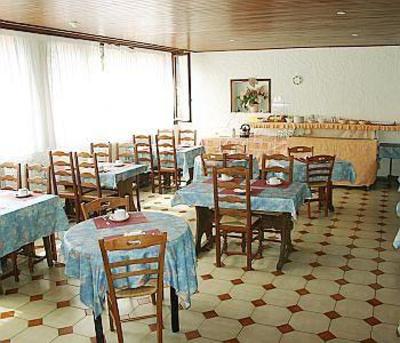 фото отеля Hotel De France Contrexeville