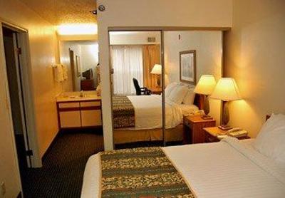 фото отеля Residence Inn Lansing West