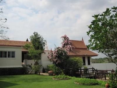 фото отеля Ayutthaya Garden River Home Resort