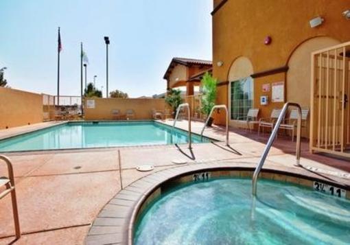 фото отеля Holiday Inn Express Willows