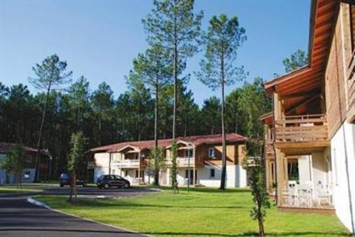 фото отеля Les Cottages Du lac Residence Parentis-en-Born