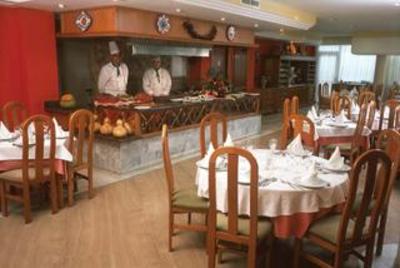 фото отеля Aparthotel Tropicana Cala Millor