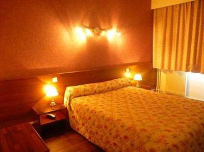 фото отеля Hotel Saint Aignan