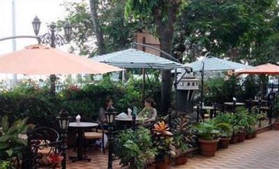фото отеля Sea Palace Hotel Mumbai