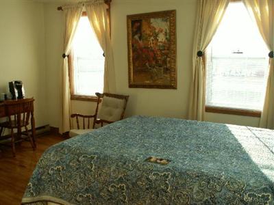фото отеля Loyalist Inn Hotel