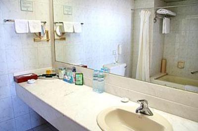 фото отеля Green Hotel Shenyang