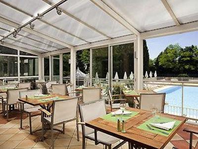 фото отеля Novotel Avignon Nord
