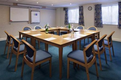 фото отеля Holiday Inn Express Stafford M6 Jct. 13