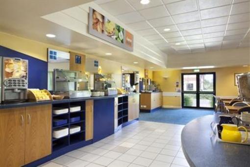 фото отеля Holiday Inn Express Stafford M6 Jct. 13