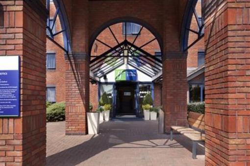 фото отеля Holiday Inn Express Stafford M6 Jct. 13
