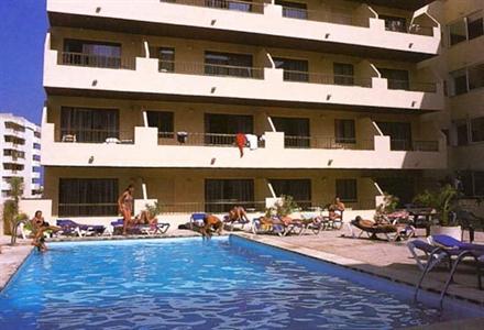 фото отеля Hotel Apartamentos El Puerto Ibiza