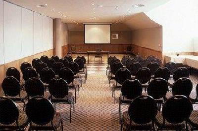 фото отеля Charleroi Airport Hotel