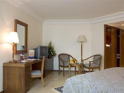 фото отеля Golden Tulip Farah Hotel Rabat