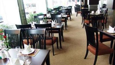 фото отеля Golden Crown Plaza Hotel