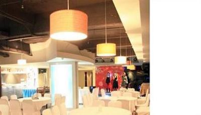 фото отеля Golden Crown Plaza Hotel