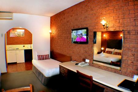 фото отеля BEST WESTERN Meramie Motor Inn