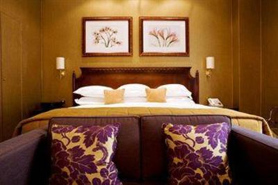 фото отеля Macdonald New Blossoms Hotel