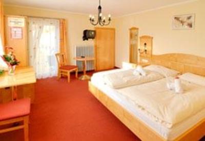фото отеля Hotel Pension Bruderhofer