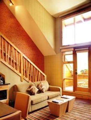 фото отеля Fox Hotel & Suites